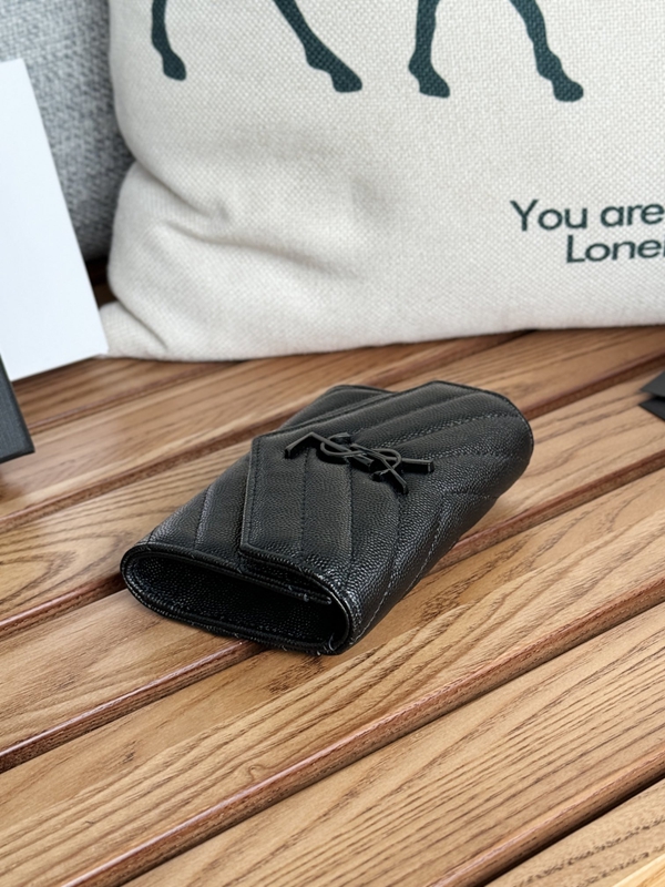 イヴサンローラン財布内部構造